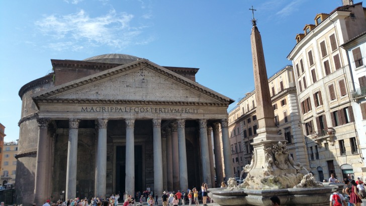 Pantheon temple
