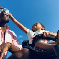 How to Keep Your Kids Safe From the Sun While Traveling