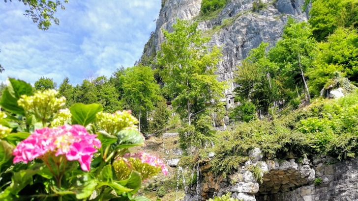 St Beatus Cave