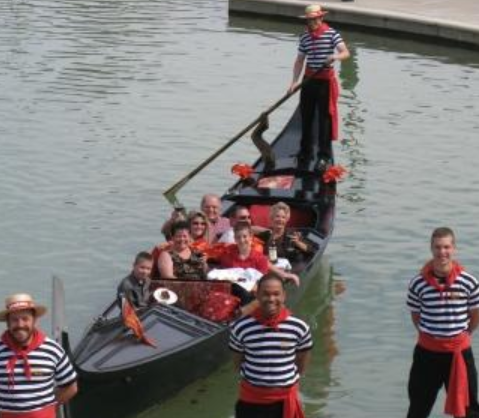 Old World Gondoliers