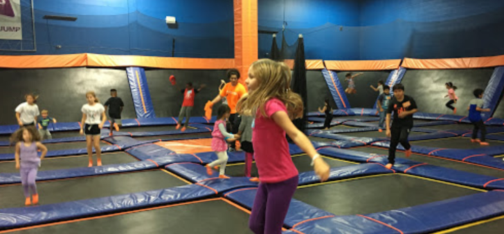 Skyzone Toronto