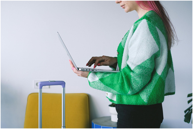 Using a laptop while traveling