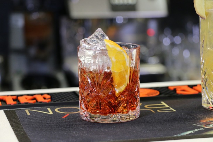 Negroni drink