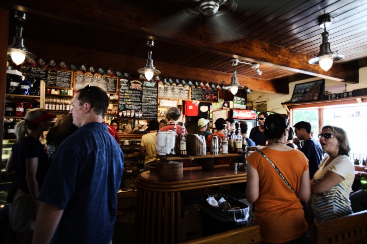 People in a pub