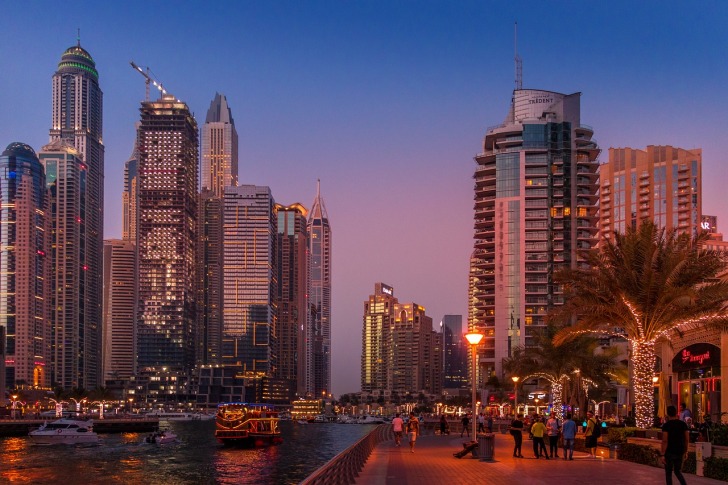 Live & Work in Dubai: 8 Tips For a Great Experience (2021 Updated)
