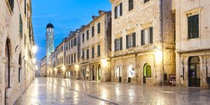 dubrovnik-at-night-croatia-franciscan-monastery-on-stradun-pictures-of-croatia-by-travel-photographer-and-panoramic-photographer-matthew-williams-ellis