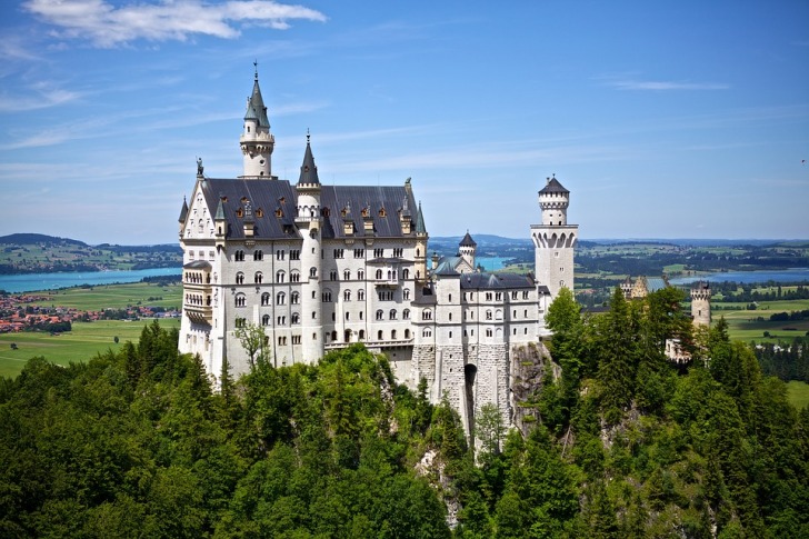 10 Most Beautiful Castles in Europe (2023 Updated)
