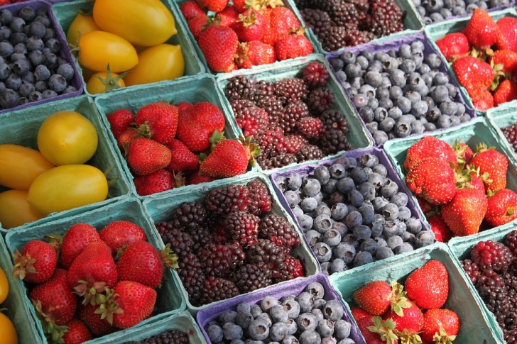 Grocery shop fruits