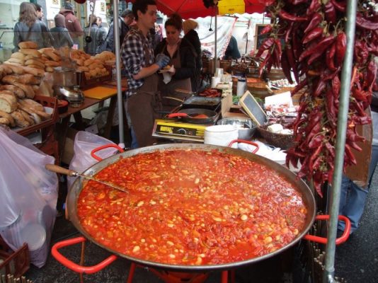 Food cooked at the market