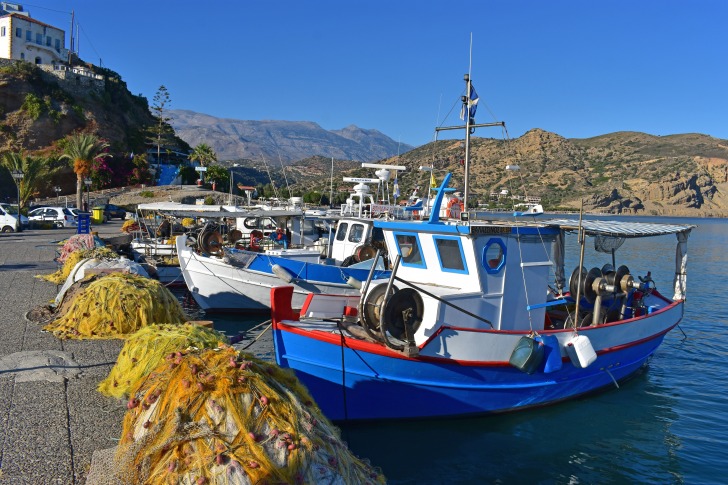 Crete port