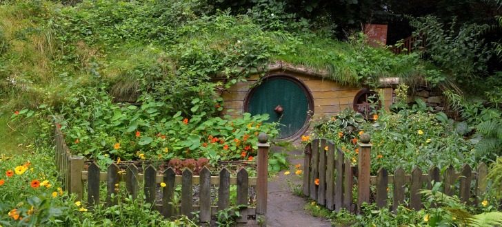 Hobbit Cabin