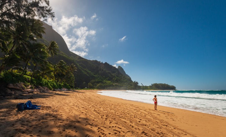 Tunnels Beach Makua, HI 