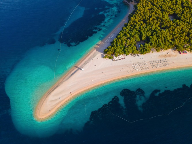 Zlatni Rat Beach