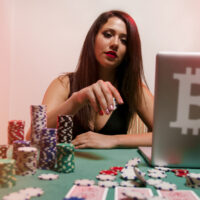 Playing casino and poker games online and paying in crypto currencies