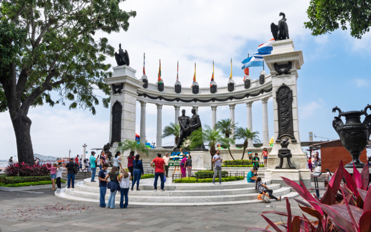 Tourists visit La Rotonda monument at Malecón 2000 in Guayaquil