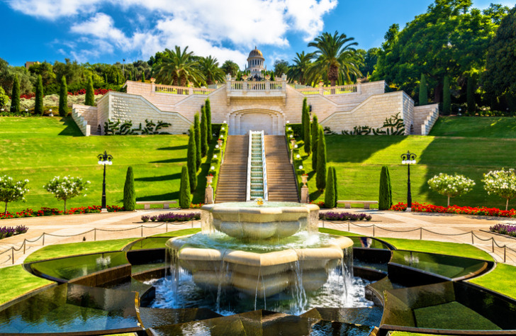 Shrine of the Bab and lower terraces at the Bahai