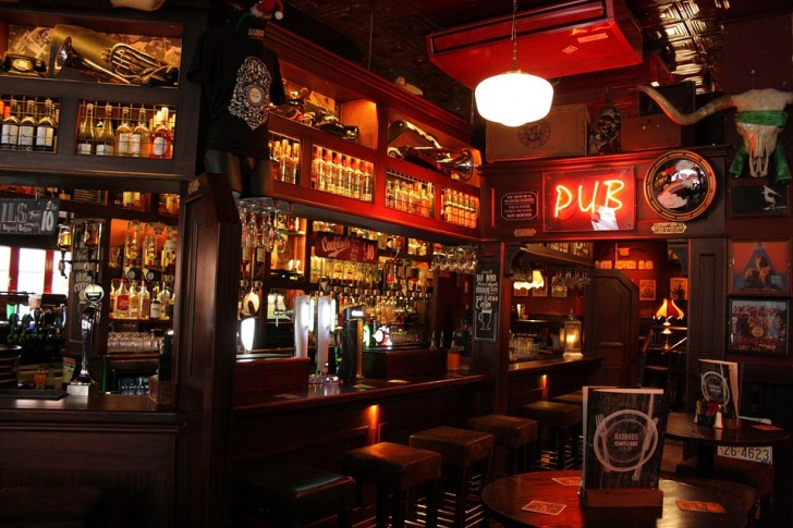 Irish pub
