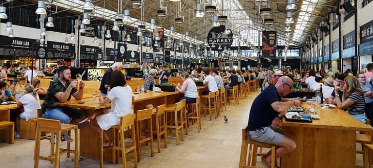 Crowded restaurant