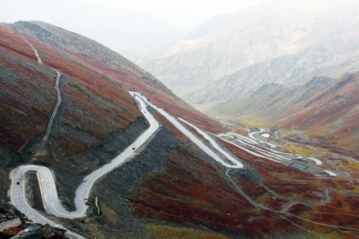 Rocky Mountain road