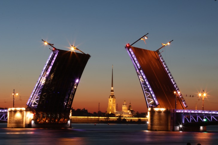 St. Petersburg leaf bridge