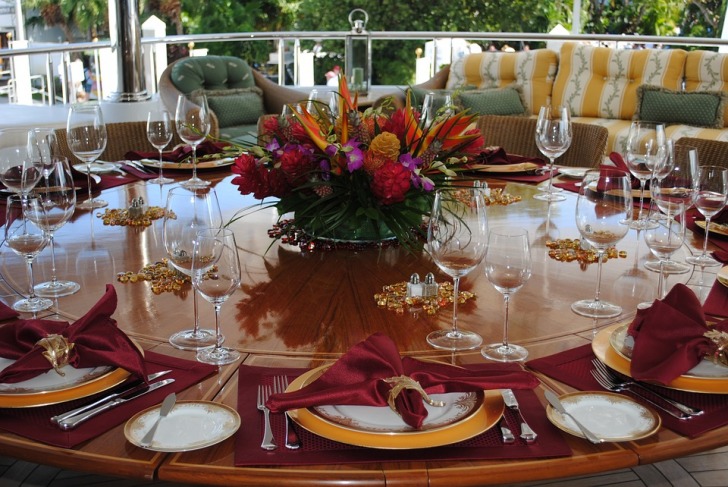 Luxury table